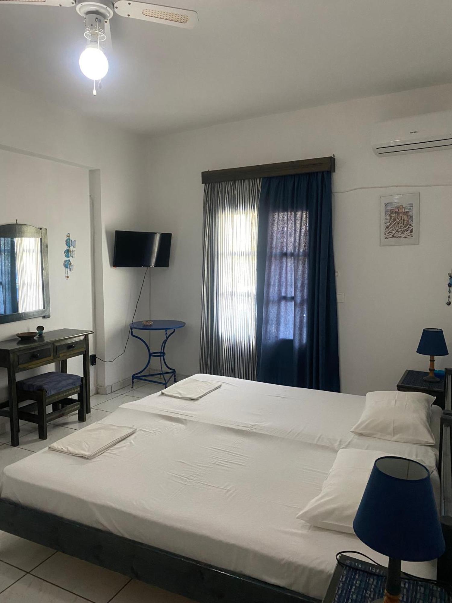 Vrahos Rooms - Studios Alopronia Екстер'єр фото