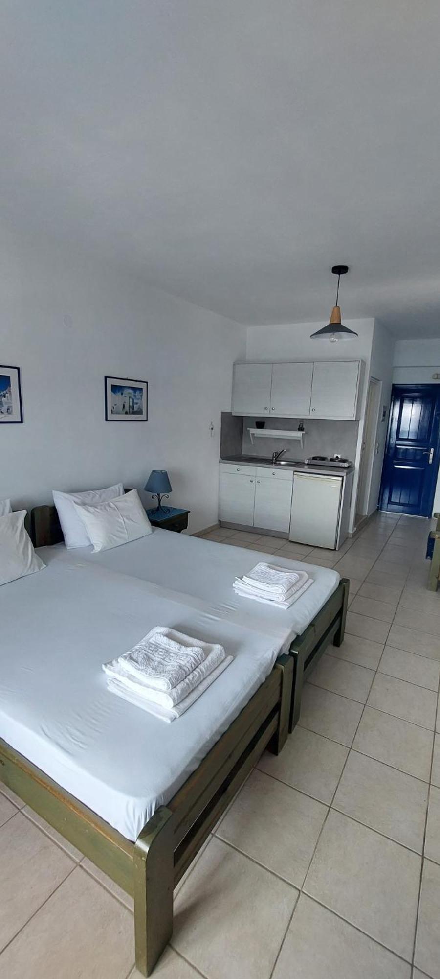 Vrahos Rooms - Studios Alopronia Екстер'єр фото