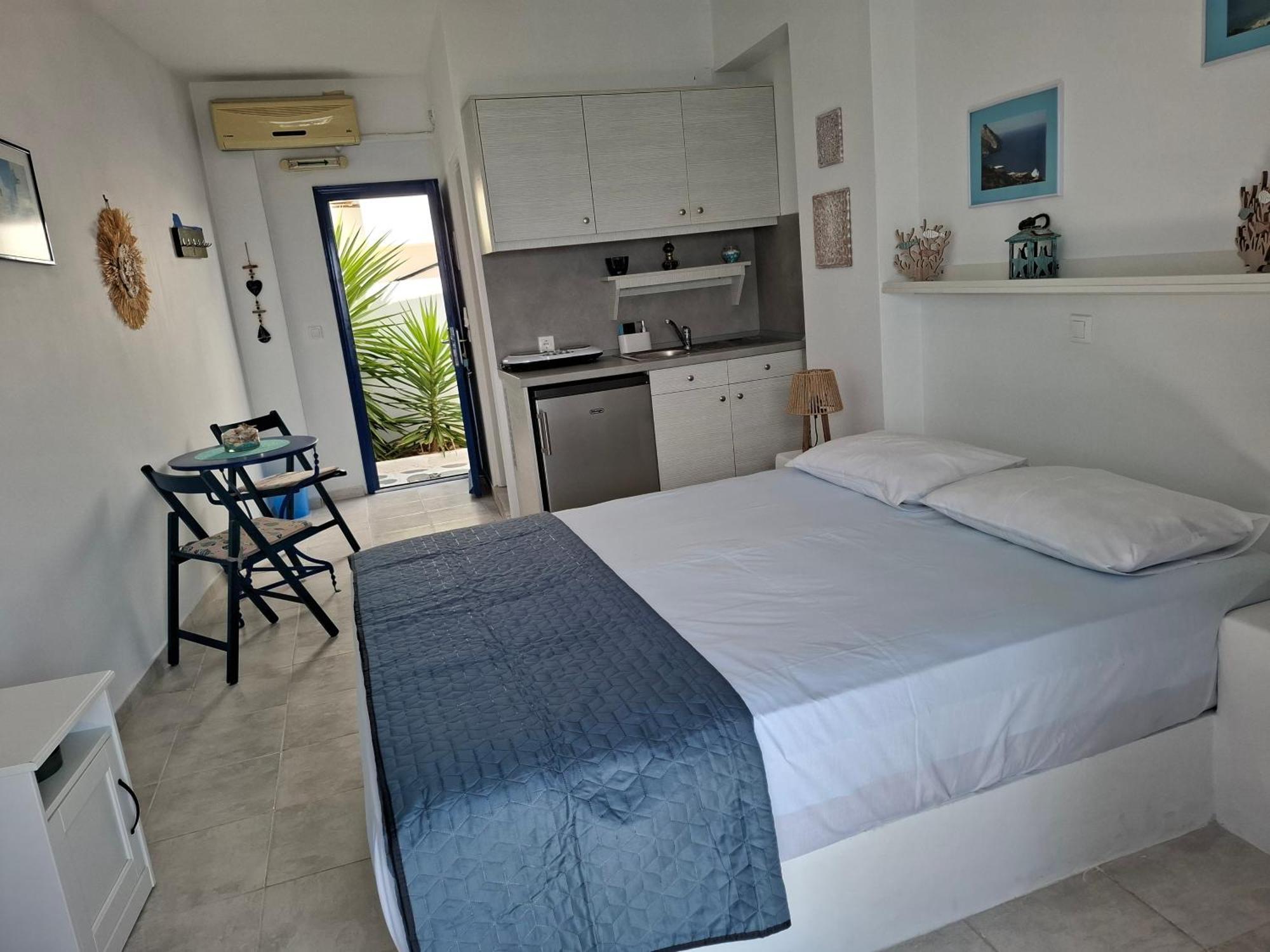 Vrahos Rooms - Studios Alopronia Екстер'єр фото