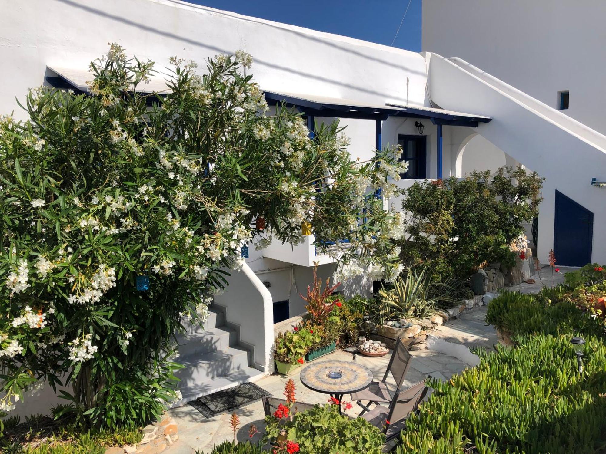 Vrahos Rooms - Studios Alopronia Екстер'єр фото